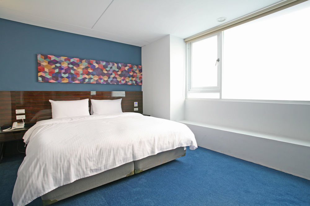 P&F Hotel Tajcshung Kültér fotó