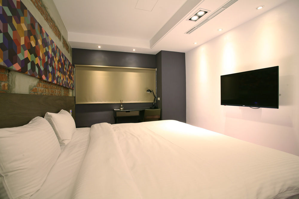 P&F Hotel Tajcshung Kültér fotó