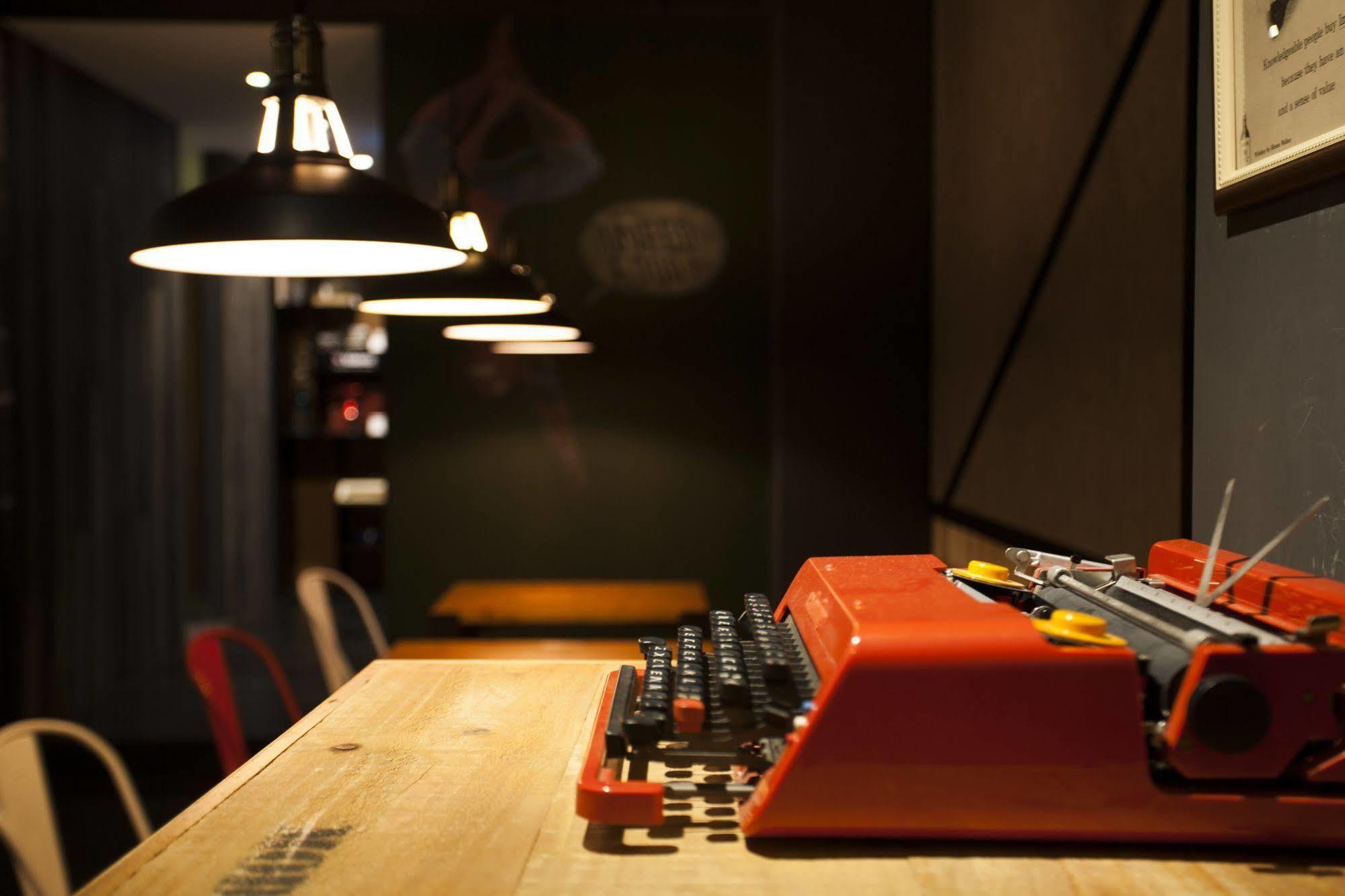 P&F Hotel Tajcshung Kültér fotó